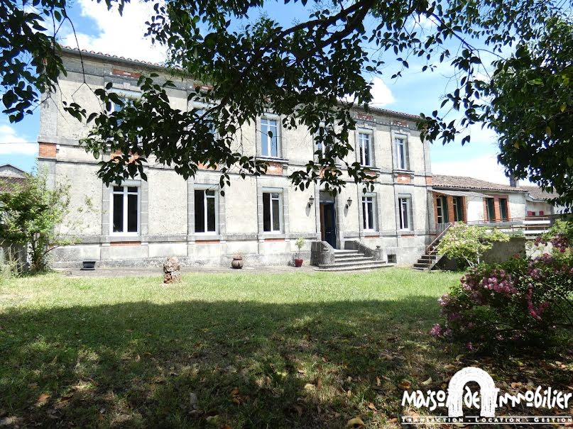 Vente maison 7 pièces 285 m² à Segonzac (16130), 424 000 €