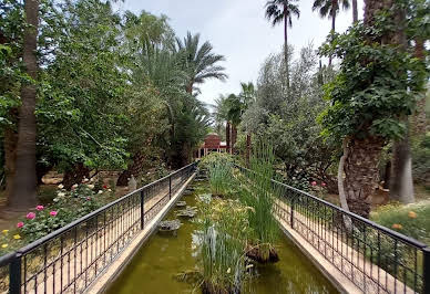 Maison avec piscine et jardin 2