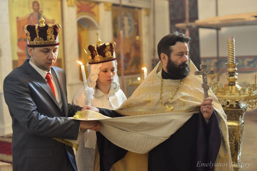 Svadobný fotograf Dmitriy Emelyanov (emelyanovekb). Fotografia publikovaná 19. septembra 2014