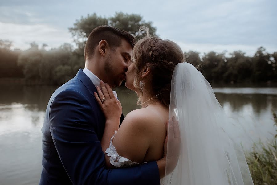 Photographe de mariage Sue Konvalinka (suzannefoto). Photo du 19 avril 2023