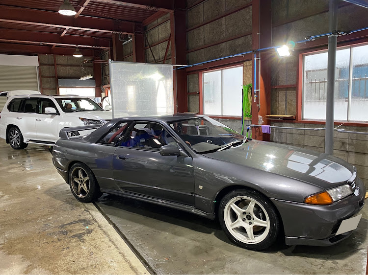 スカイライン GT-Rの洗車・J's Coat Works・BNR32・LX570・屋内洗車に関するカスタム事例の投稿画像1枚目