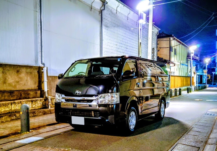 レジアスエースバンの200系ハイエース・世界のトヨタ・12月もよろしくお願いします・ベストショット・車検に関するカスタム事例の投稿画像1枚目