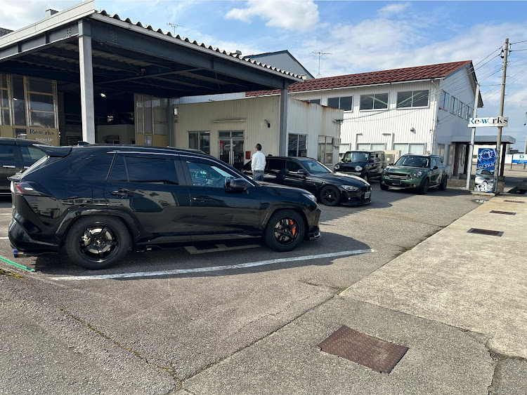 RAV4のリワークス富山に関するカスタム事例の投稿画像1枚目