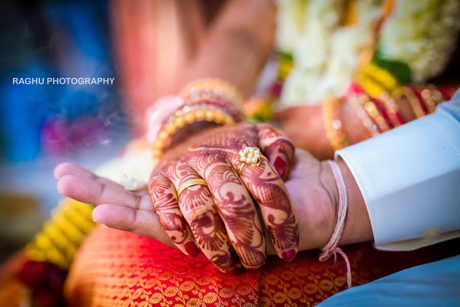 Wedding photographer Raghunathan Raghu (raghustills7d). Photo of 9 December 2020