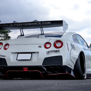 NISSAN GT-R R35