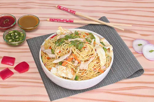 Non Veg Classic Hakka Noodles