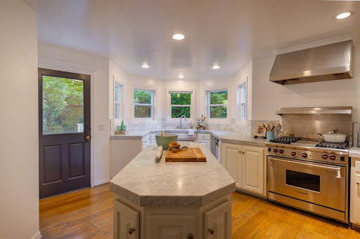 Modern kitchen with island and professional range - House purchase in Ojai, 3 bedrooms