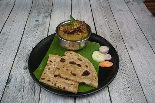 2 Chapati With Chicken Curry [4 Pieces]
