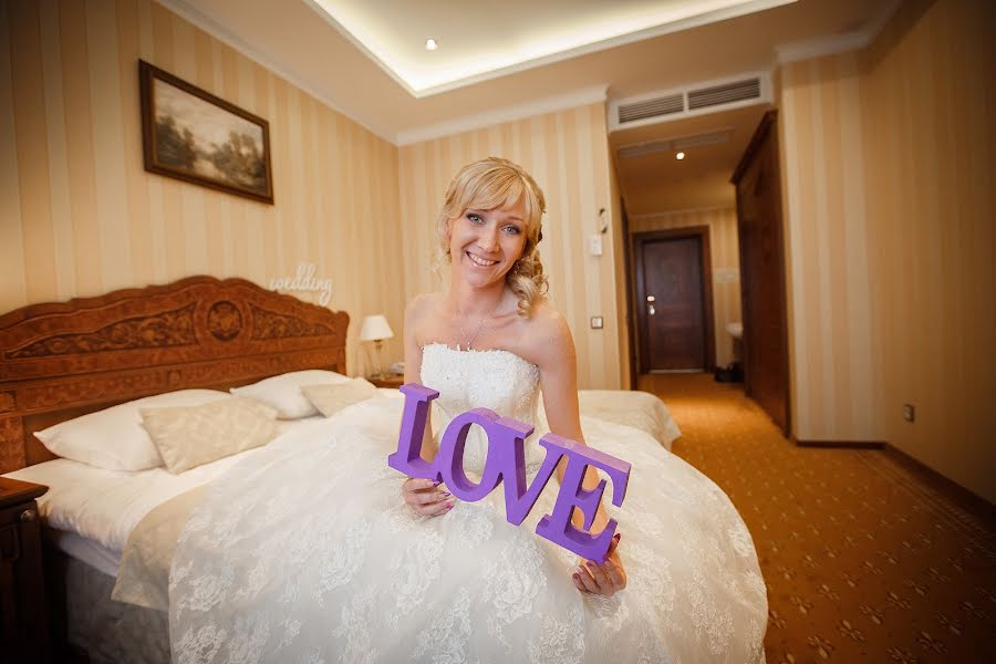 Wedding photographer Natalya Shtyk (fotoshake). Photo of 27 February 2014