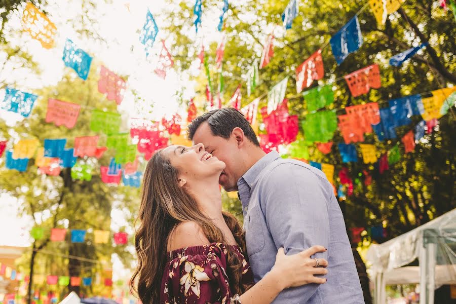 Wedding photographer Adrián Vazarro (adrianvazarro). Photo of 27 May 2020