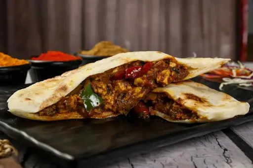 Kadai Paneer Pocket Naan