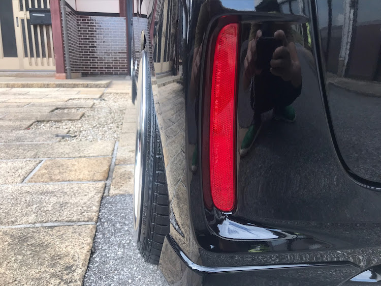 Nボックスカスタムのサクラと愛車・ホイール交換・フォーミュラメッシュ・40扁平に関するカスタム事例の投稿画像6枚目
