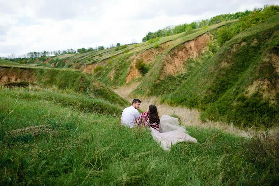 Wedding photographer Alena Maksimchuk (alenmax). Photo of 17 May 2017