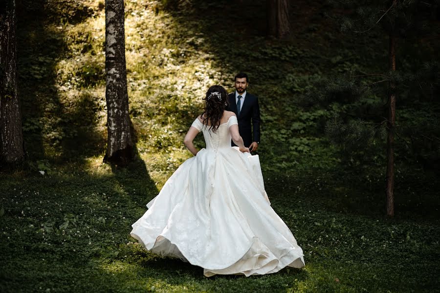 Wedding photographer Nikolay Kireev (nikolaykireyev). Photo of 2 December 2020