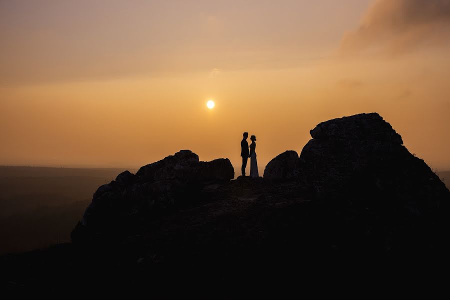 Fotógrafo de bodas Seweryn Bożek (dwiehistorie). Foto del 8 de octubre 2021