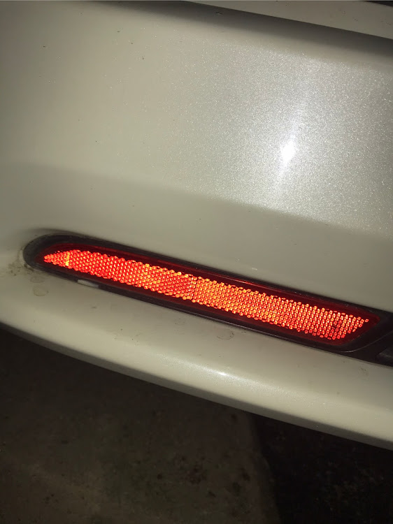 ステップワゴンのDIY・LEDリフレクターに関するカスタム事例の投稿画像3枚目