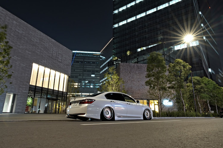 アコードのworkwheels・EMITZ・エアサス・梅田に関するカスタム事例の投稿画像2枚目