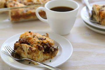 Biscuits and Gravy Breakfast Bake