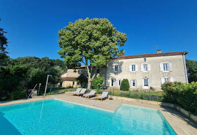 Maison avec piscine et terrasse 6