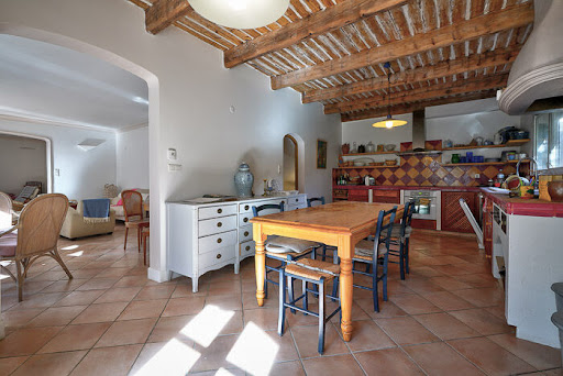 House with pool and garden 5