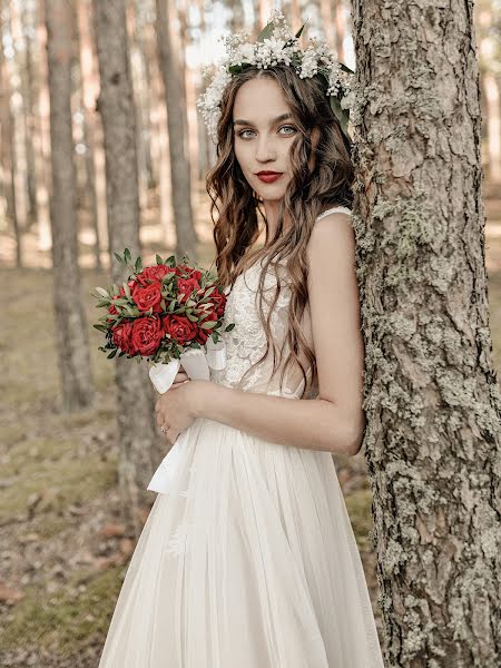 Wedding photographer Ekaterina Nikolaeva (katyawarped). Photo of 1 February 2021