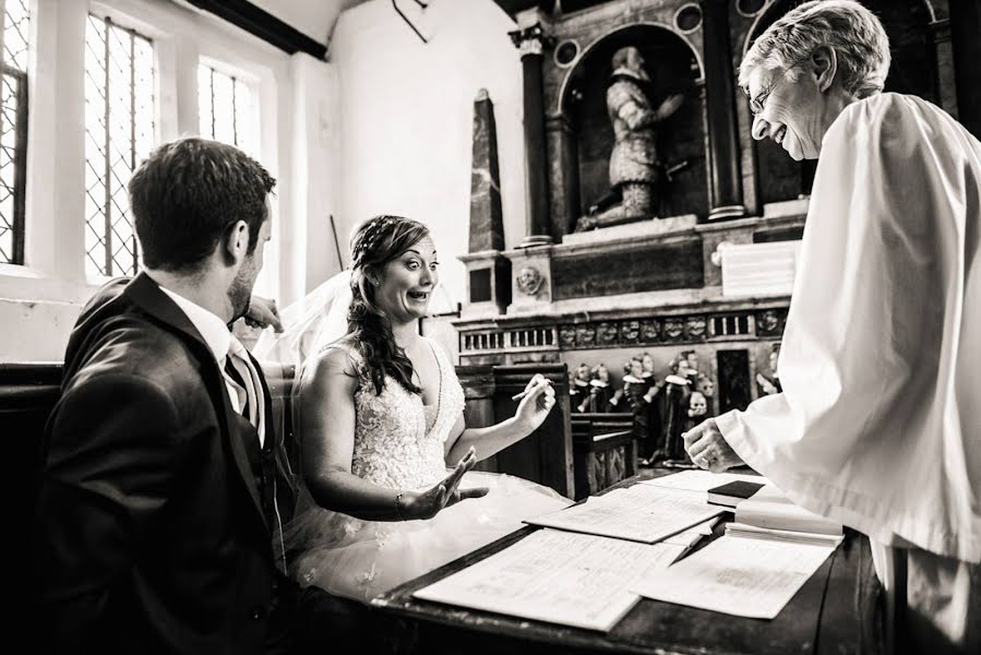 Fotógrafo de casamento Alistair Jones (idealimagingphot). Foto de 2 de julho 2019