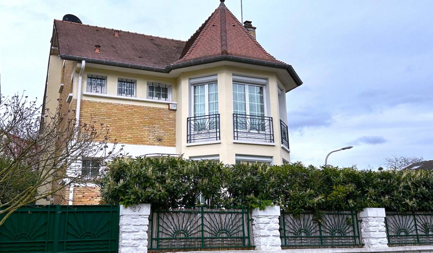 House with terrace Nogent-sur-Marne