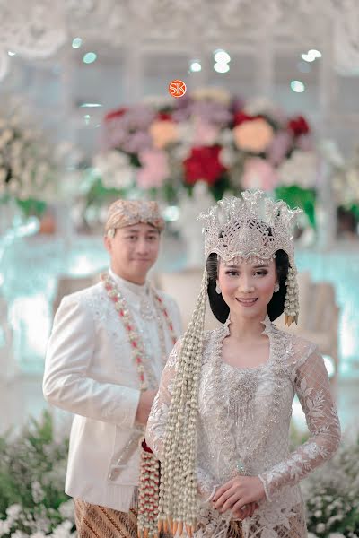 Fotógrafo de casamento Indro Kencana (studiokencana). Foto de 9 de janeiro 2019