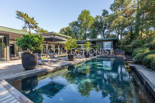 Maison avec piscine 1