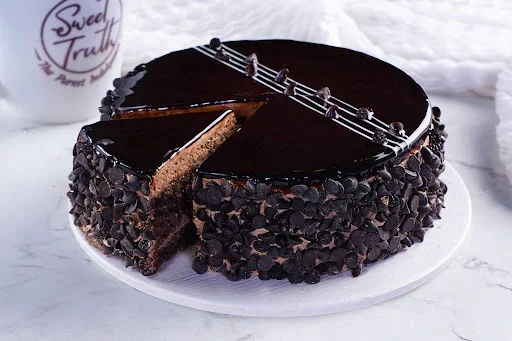 Chocolate Chip Cake (Half Kg) (Eggless)