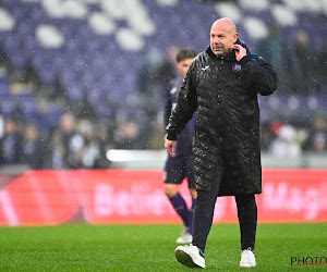 "Comme s'il était mon fils" : Brian Riemer croit en l'arrivée d'un troisième renfort à Anderlecht