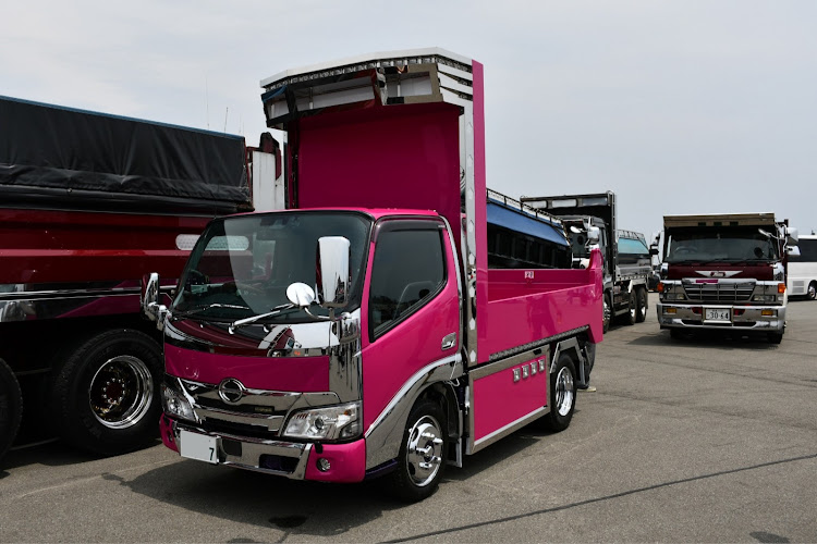 しょうたパパさんが投稿したデコトラ・沙弥嘉丸水産・デコトライベントに関するカスタム事例の投稿画像9枚目