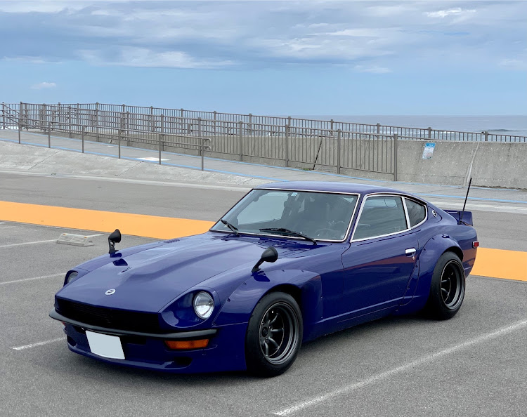 フェアレディZのグルグルドライブ・Ｖ8・PANDEM・車高調整に関するカスタム事例の投稿画像2枚目