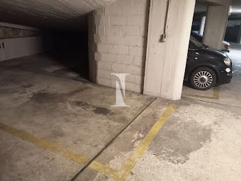 parking à Paris 15ème (75)