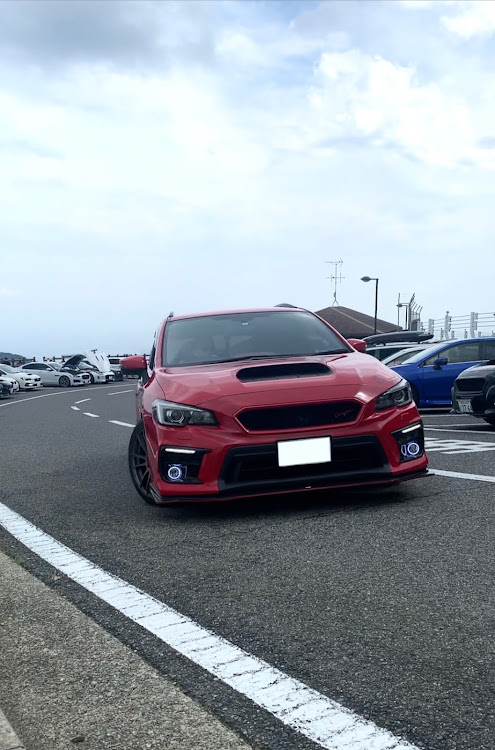 エクシーガ クロスオーバー7のレヴォーグいっぱい・VAも2台・サンシャイワーフ・ん？ひかれる？に関するカスタム事例の投稿画像1枚目