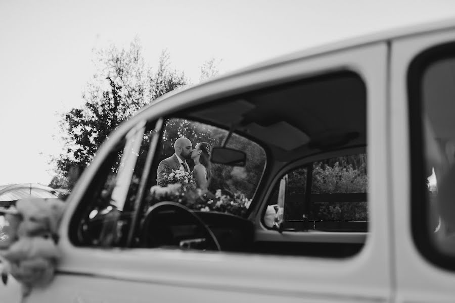 Fotógrafo de casamento Tímár Bence (timarbencephoto). Foto de 23 de outubro 2023