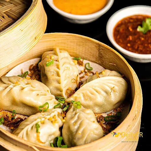 Chicken Momos (6 Pcs)