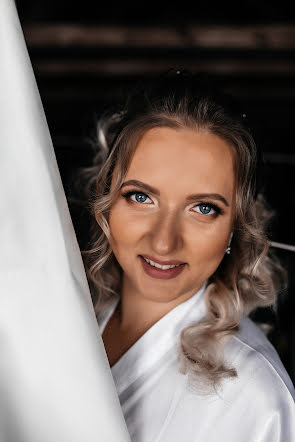 Fotógrafo de bodas Aleksandra Yakovickaya (yakovitonphoto). Foto del 8 de noviembre 2019