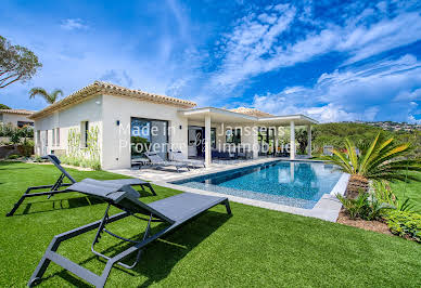 Villa with pool 15