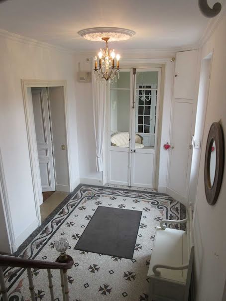 Location  maison 10 pièces 380 m² à Le Vésinet (78110), 7 450 €