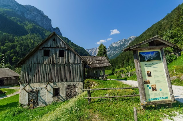 ROBANOV KOT - Eslovenia en familia, un pequeño bocado en 16 días (1)