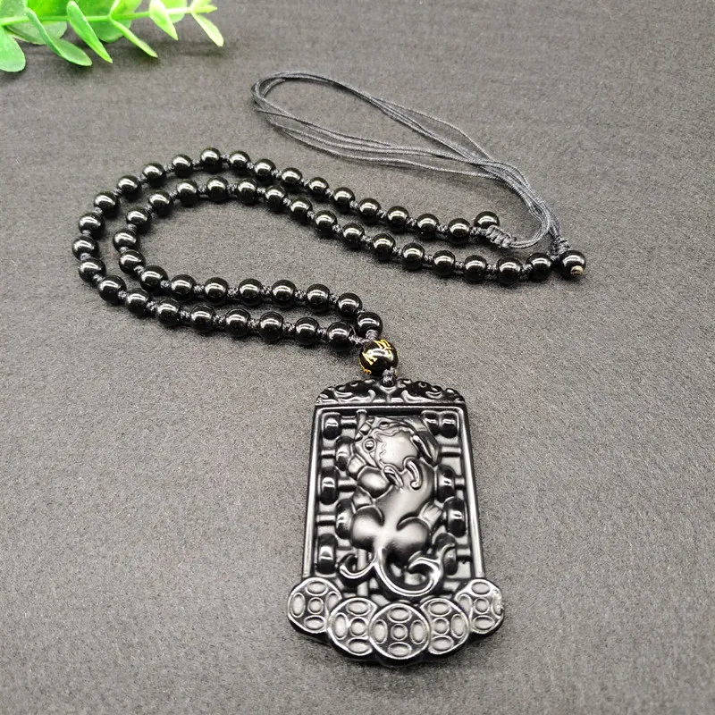 Colar pingente de obsidiana Pixiu Ruyi e ábaco de jade. Amuleto de proteção e sorte para atrair prosperidade e riqueza.