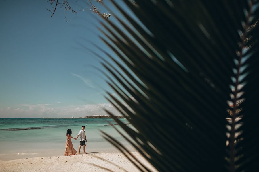 Wedding photographer Denis Polulyakh (poluliakh). Photo of 14 May 2018