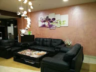 Divine Unisex Salon & Spa photo 2