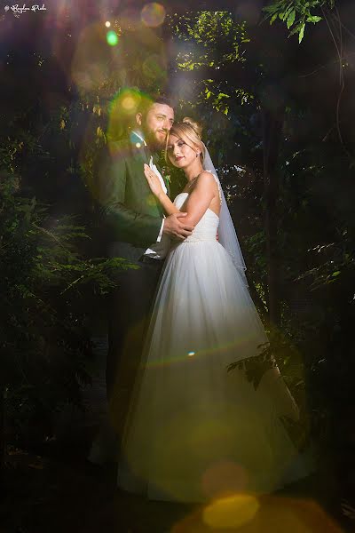 Wedding photographer Bogdan Preda (lifethrulens). Photo of 11 July 2019