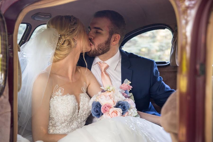 Fotografo di matrimoni Hasahn Fisher (fisherfotographi). Foto del 9 maggio 2019