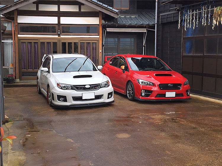 インプレッサ ハッチバックのタイヤ交換・スバル・WRX STI・インプレッサWRXSTIに関するカスタム事例の投稿画像1枚目