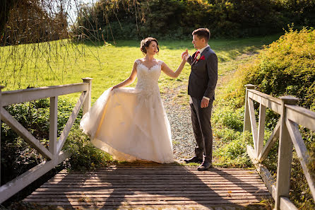 Fotógrafo de casamento Helena Adamovská (beauty6thd). Foto de 1 de março 2022