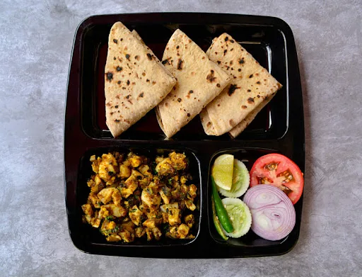 2 Boiled Egg Bhurji Bread Combos