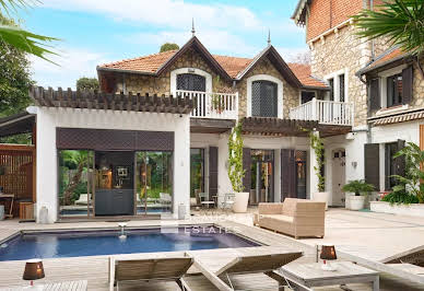 Villa with pool 17